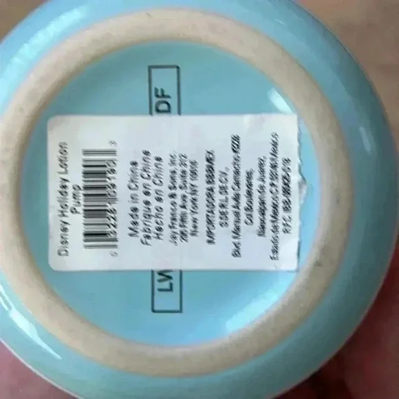 Disney Holiday Christmas lotion pump featuring Santa Mickey and Minnie EUC - Picture 6 of 9